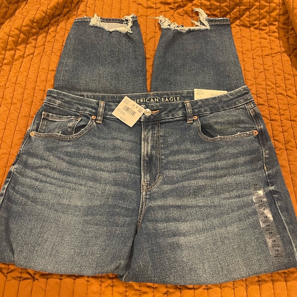 American eagle curvy mom jeans. Size 18 NWT